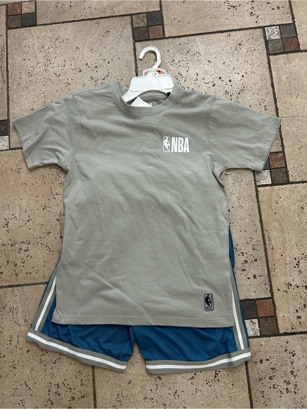 NWT Licensed NBA Kids' 2pcs Active set size 8